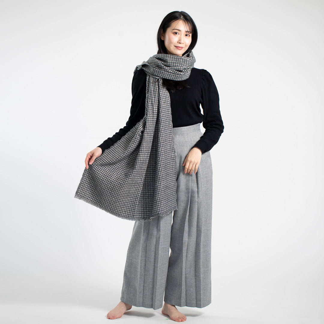 Indian Yak wool Scarf - Black and White Check