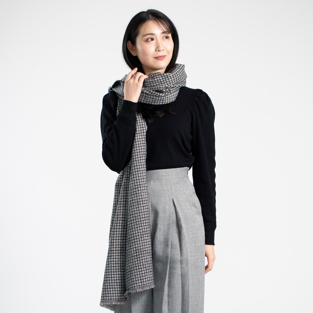 Indian Yak wool Scarf - Black and White Check