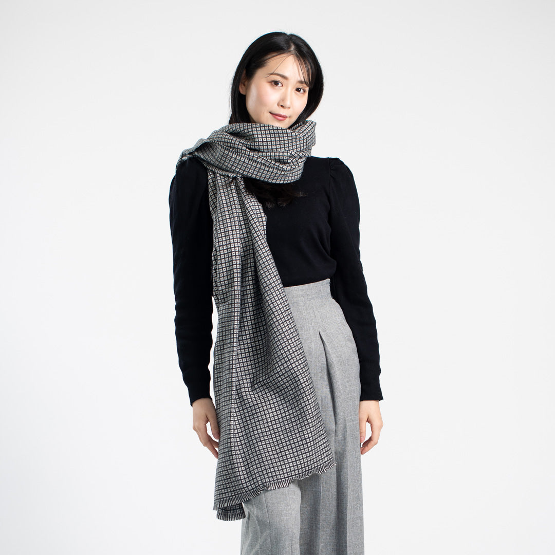 Indian Yak wool Scarf - Black and White Check