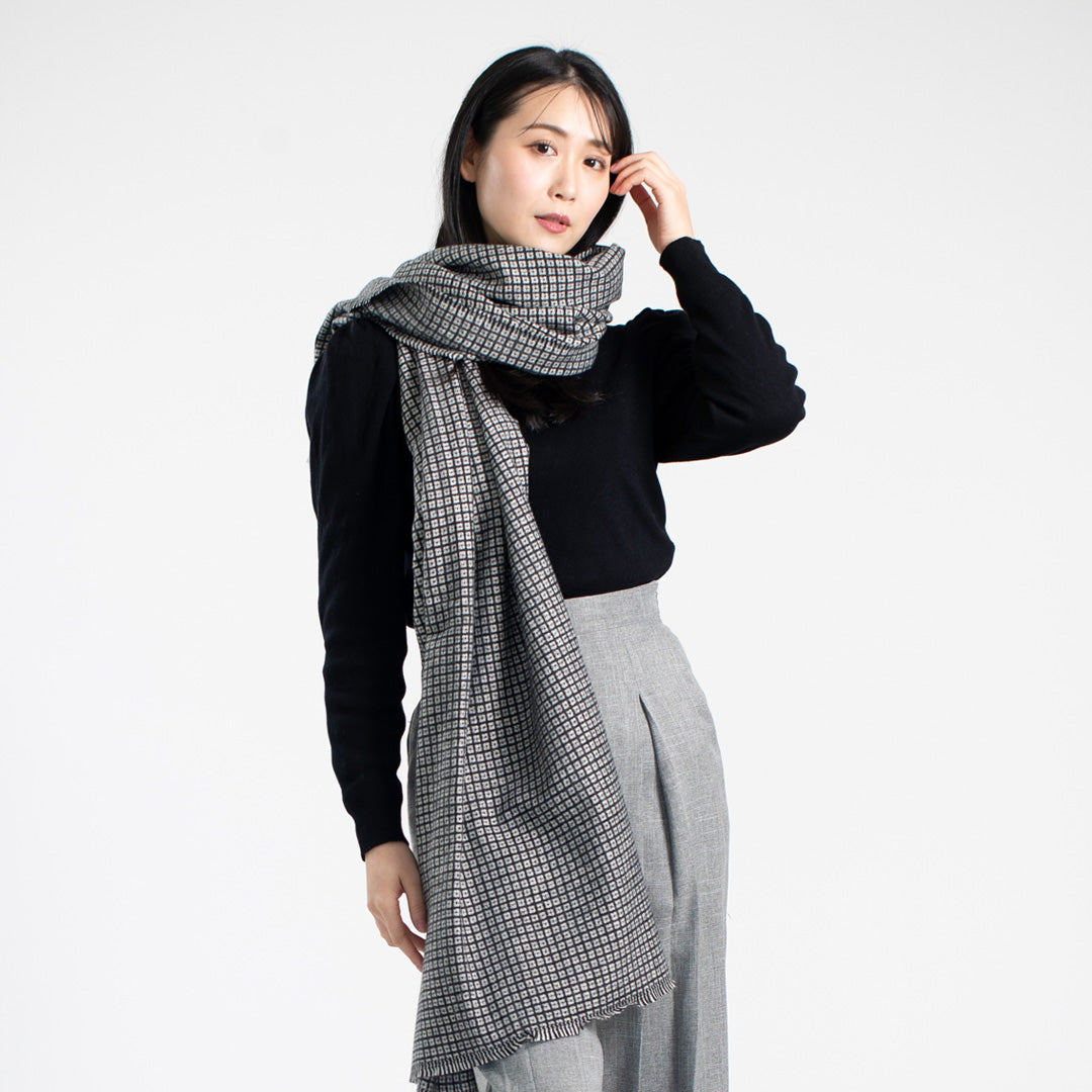 Indian Yak wool Scarf - Black and White Check