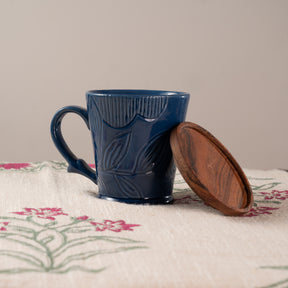 Neela Kopi Mug with Lid