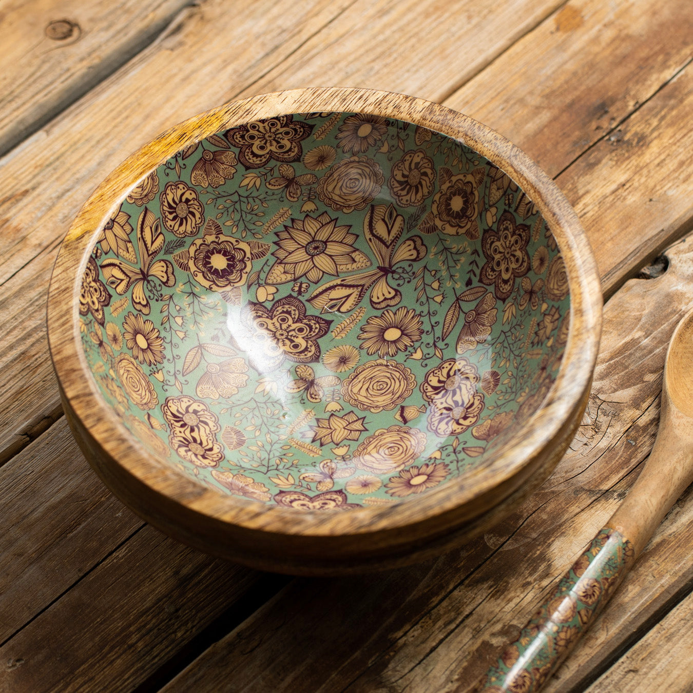 Wooden bowl with spoon (B)